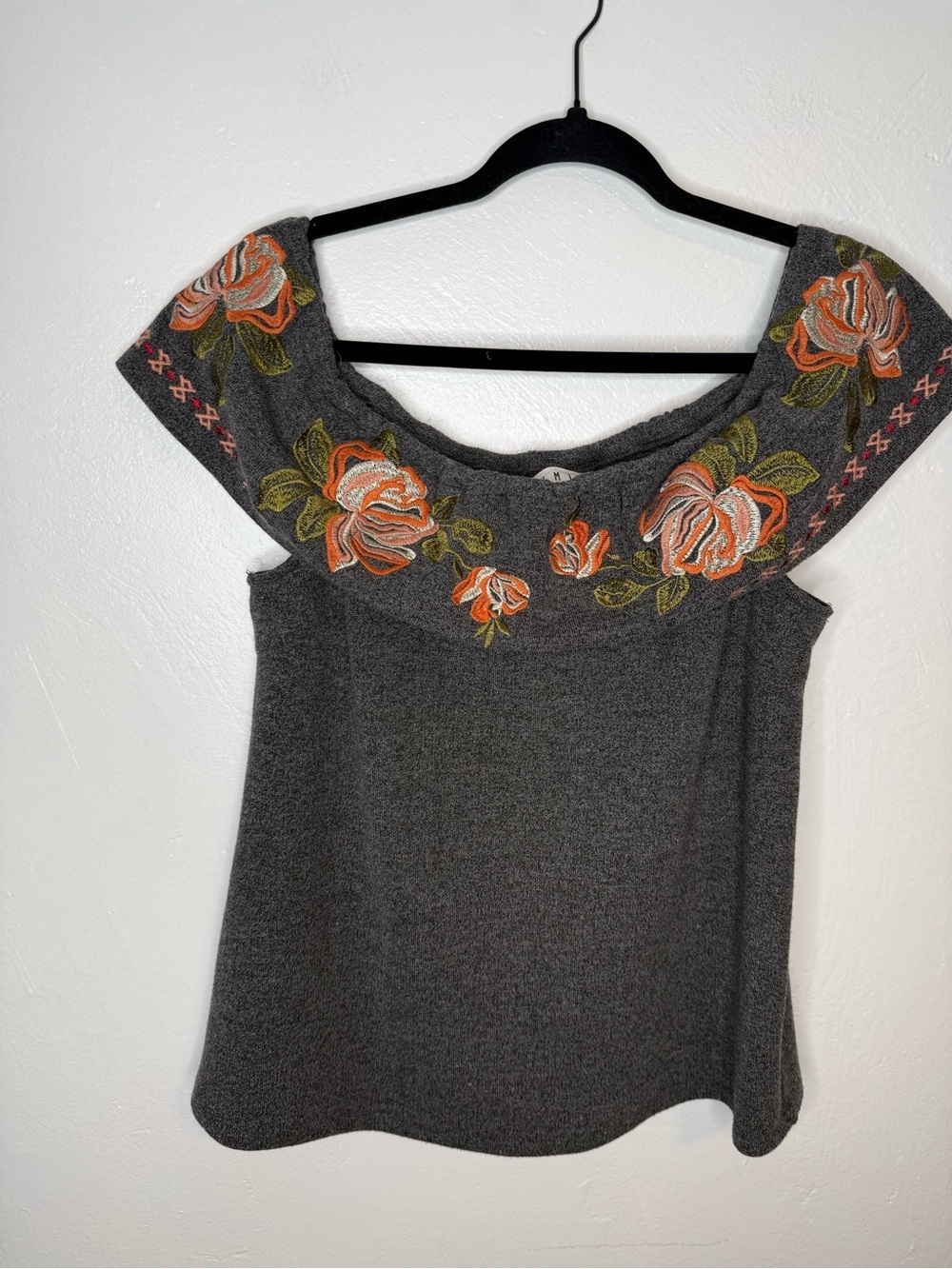 THML Embroidered Floral Off Shoulder Knit Top Gray Small